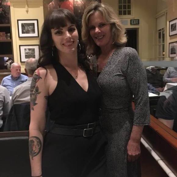 Meet your Posher, Amanda - Picture 1 of 1